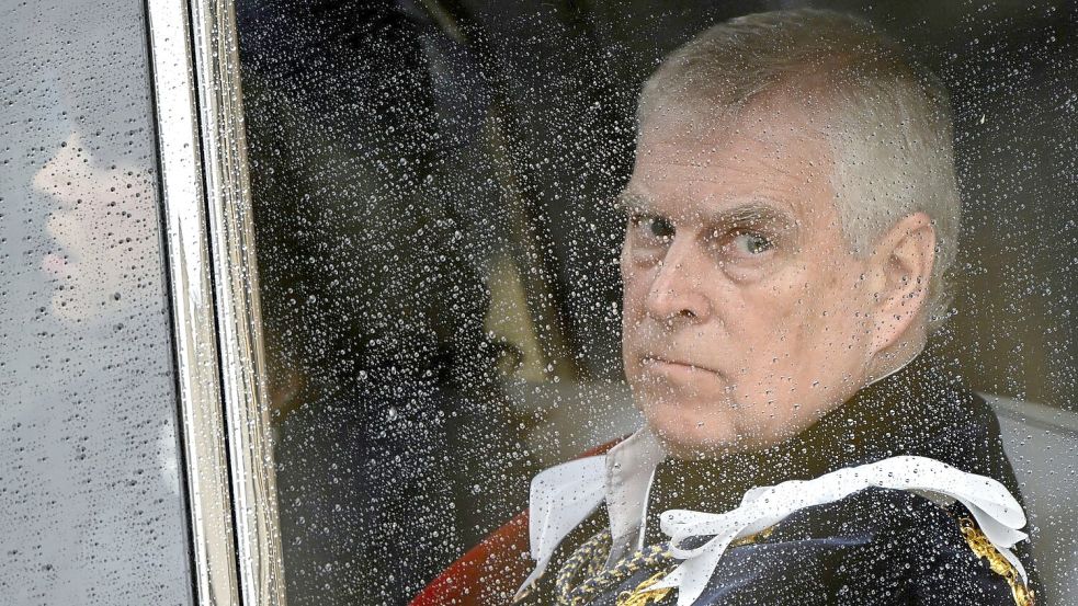 Andrew verliert auch die verbliebenen Titel und Ehren. (Archivbild) Foto: Toby Melville/Pool Reuters/dpa