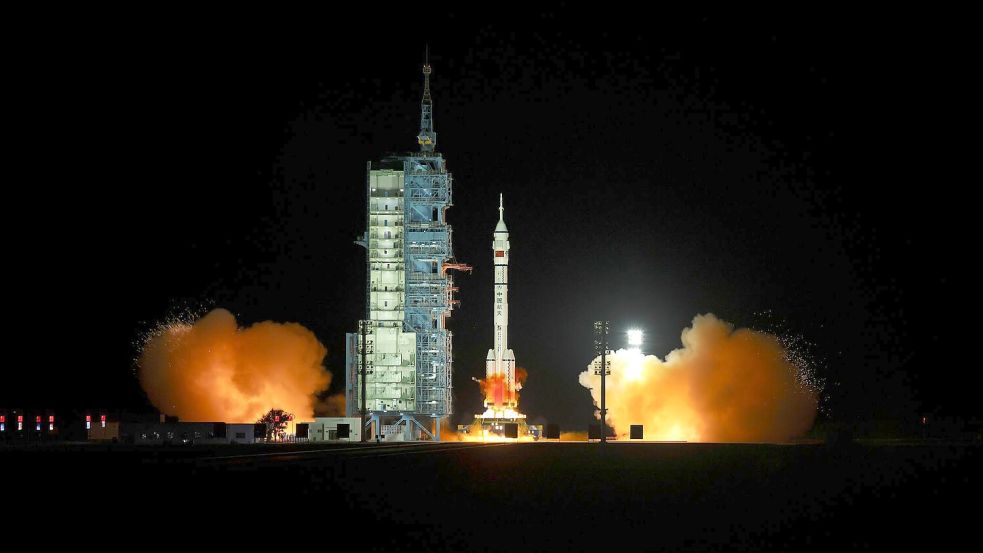 Mit der Mission „Shenzhou 21“ setzt China sein ehrgeiziges Raumfahrtprogramm fort. Foto: Wang Jiangbo/XinHua/dpa