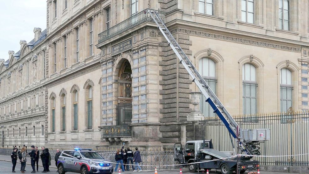 Die Einbrecher hatten einen mit einer Hebebühne ausgestatteten Lkw neben dem Museum geparkt. (Archivbild) Foto: Dimitar Dilkoff/AFP/dpa