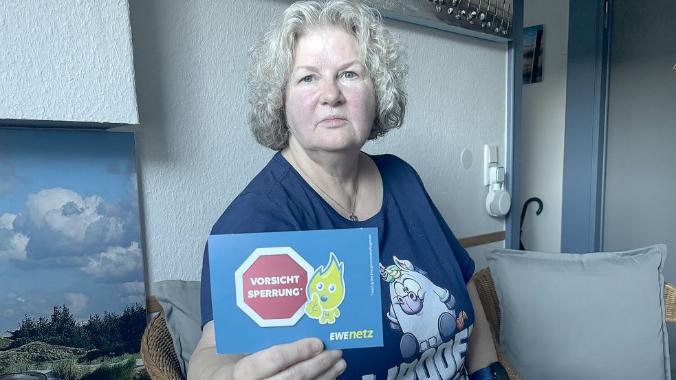 Die EWE Netz drohte Manuela Scheetz per Karte mit einer Sperrung ihres Gasanschlusses. Dabei hatte die Steenfelderin diesen bereits Wochen zuvor stilllegen lassen. Fotos: Henrik Zein
