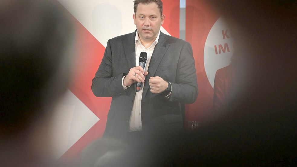 Vizekanzler Klingbeil macht sich für die kriselnde Stahlbranche stark (Archivbild) Foto: Michael Bahlo