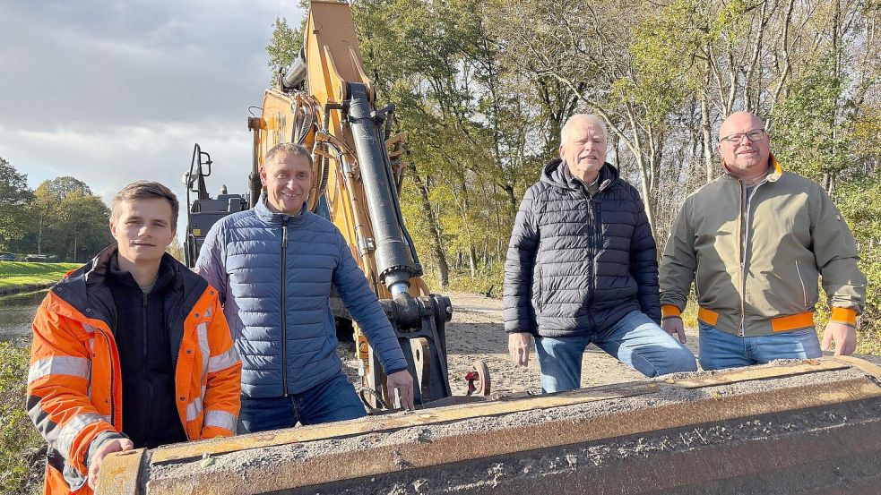 Bei der Abnahme dabei waren: Eike Gößling (von links), Heinz Trauernicht, Peter Walde und Thomas Boekhoff. Foto: Lars Löschen