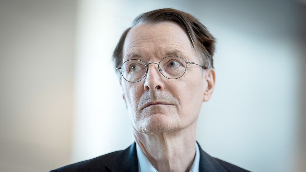 Seine Neuregelung des Infektionsschutzgesetzes von 2022 hatte in Karlsruhe keinen Bestand: der damalige Bundesgesundheitsminister Karl Lauterbach (SPD) Foto: picture alliance / Chris Emil Janßen