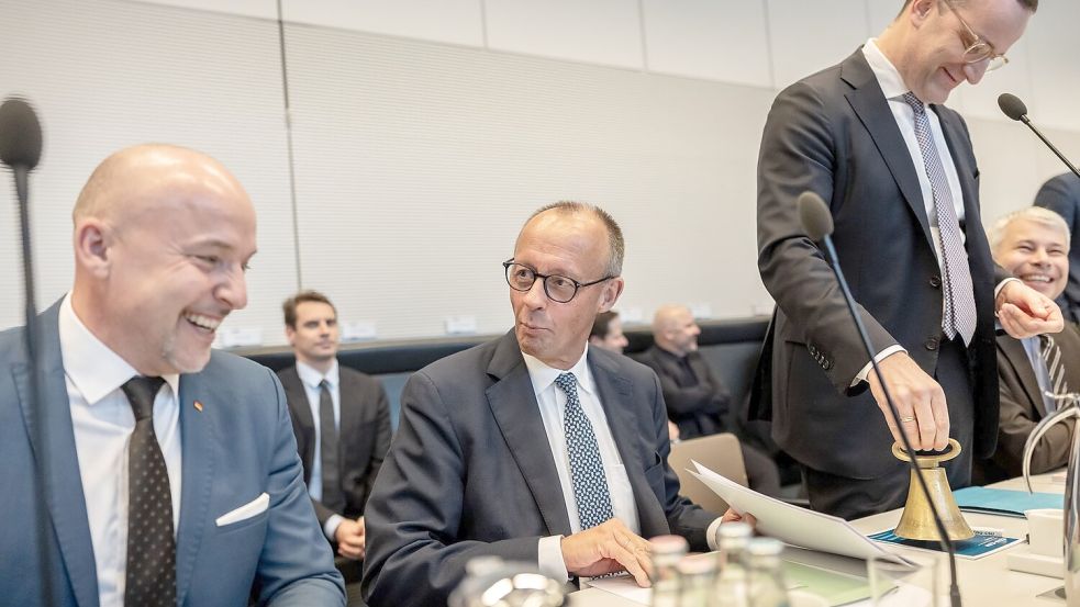 Bei der Sitzung der Unionsfraktion im Bundestag geht es auch um die Irritationen, die Außenminister Johann Wadephul (CDU) mit Äußerungen in Damaskus über die Rückkehr von Syrern in ihre Heimat ausgelöst hatte. Foto: Michael Kappeler/dpa