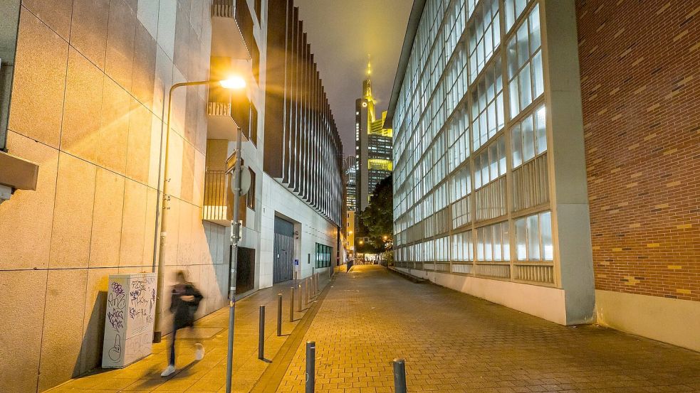 Die Commerzbank-Zentrale in Frankfurt. (Archivbild) Foto: Andreas Arnold
