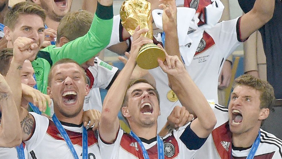 Lahm wird in die Hall of Fame aufgenommen. (Archivbild) Foto: Marcus Brandt/dpa