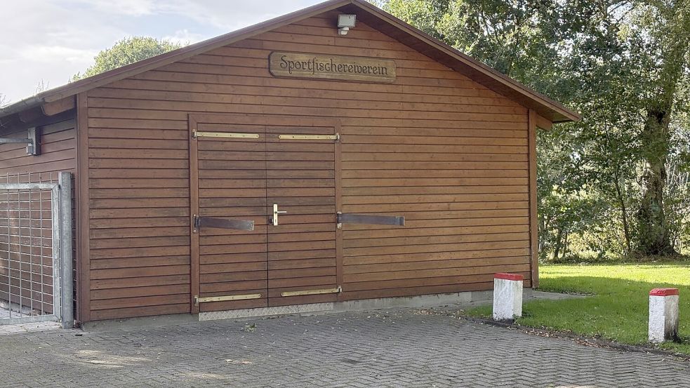 Der heutige Geräteschuppen des Fischereivereins Rhauderfehn. Foto: Madita Janßen