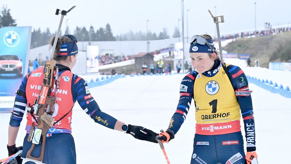 Braisaz-Bouchet (r) und Simon beschränken ihren Kontakt auf das Nötigste. (Archivbild) Foto: Martin Schutt