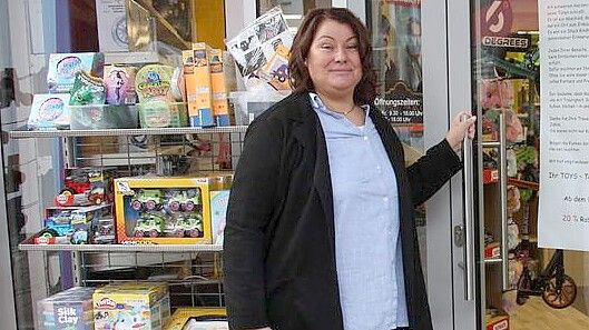 Franka Schwan gibt ein Stück Herzblut auf: Im Dezember wird die gemietete Fläche leer und das „Leuchten der Kinderaugen“ wird zur Erinnerung werden. Fotos: Charlotte Arkenau