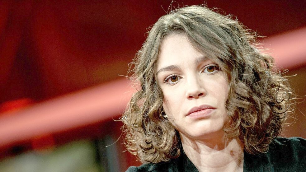 Die russische Oppositionelle Schanna Nemzowa kritisiert, dass auch viele einfache Kleinanleger ihrer Heimat zu Unrecht unter den westlichen Finanzaktionen leiden. (Archivbild) Foto: picture alliance / dpa