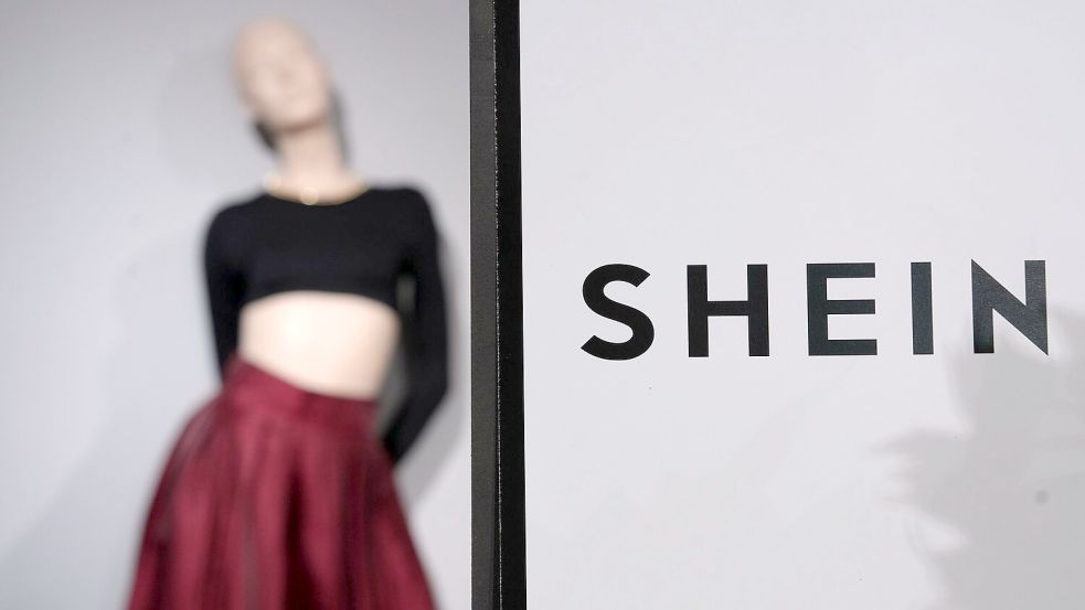 Die französische Regierung hatte ein Verfahren gegen den Online-Händler Shein eingeleitet - bis die Plattform nachweisen könne, dass alle ihre Inhalte mit französischen Vorschriften übereinstimmten. (Archivbild) Foto: Aurelien Morissard/AP/dpa