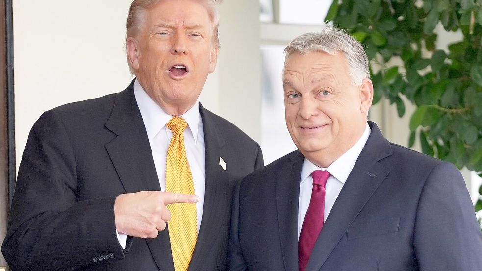 Trump stellte Ungarn Ausnahmeregelung für russisches Öl in Aussicht. Foto: Evan Vucci/AP/dpa