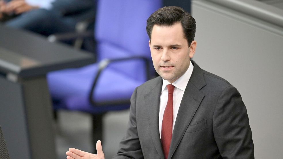 Der Vorsitzende der Jungen Union, Johannes Winkel, verlangt von der Bundesregierung große Sozialreformen. (Archivfoto) Foto: Niklas Graeber