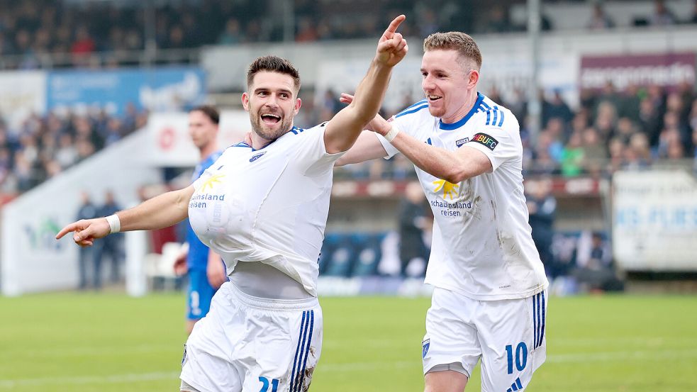 Tido Steffens bejubelt seinen zweiten Treffer. Foto: Doden/Emden