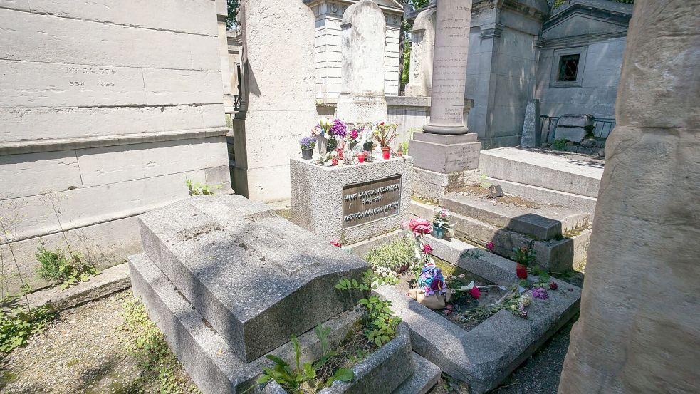 Wer eine der historischen Grabstätten in Paris erwirbt, ist sich prominenter Nachbarn sicher. (Archivbild) Foto: Peter Kneffel