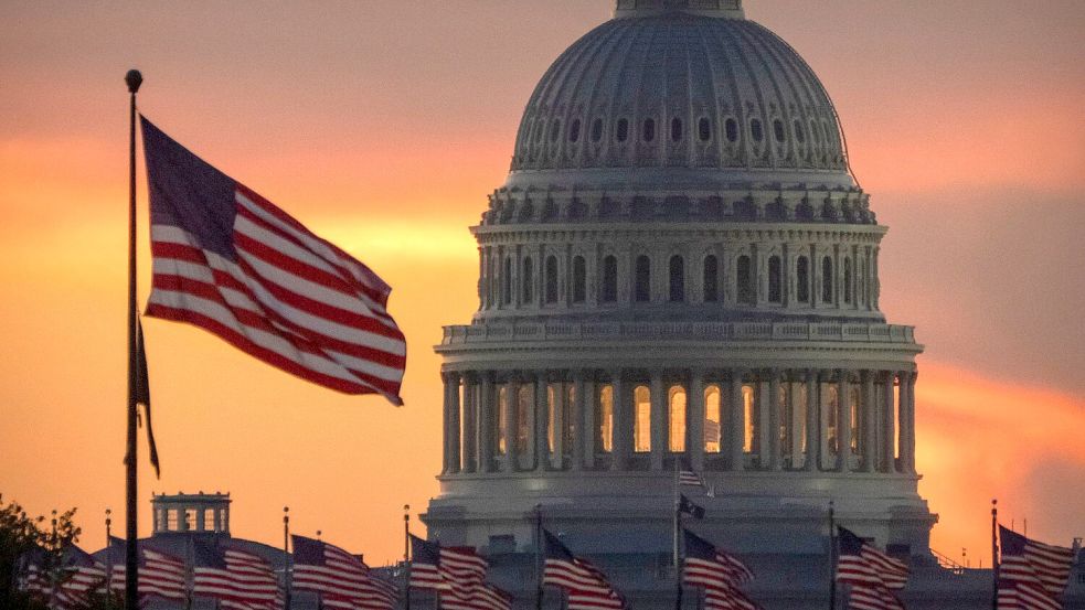 Im Senat ist es zu einer ersten Einigung im erbitterten Haushaltsstreit gekommen. (Archivbild) Foto: Mark Schiefelbein/AP/dpa
