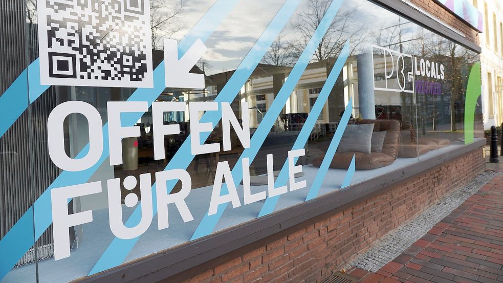 Offen für alle: Mit diesem Slogan wirbt das Citymanagement für seinen neuen Standort am Hauptkanal in Papenburg.