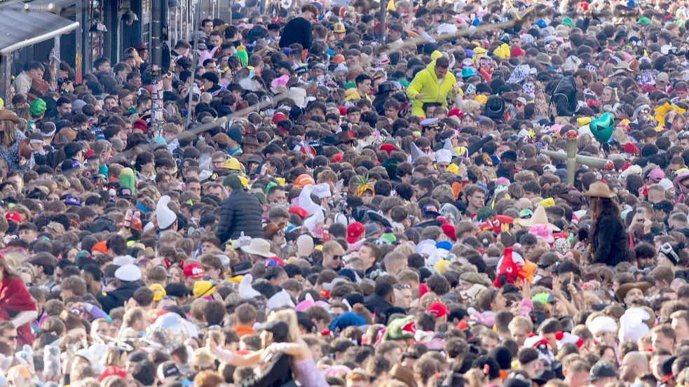 Das Zülpicher Viertel in Köln war schnell wieder prall gefüllt mit Menschen. Foto: Thomas Banneyer