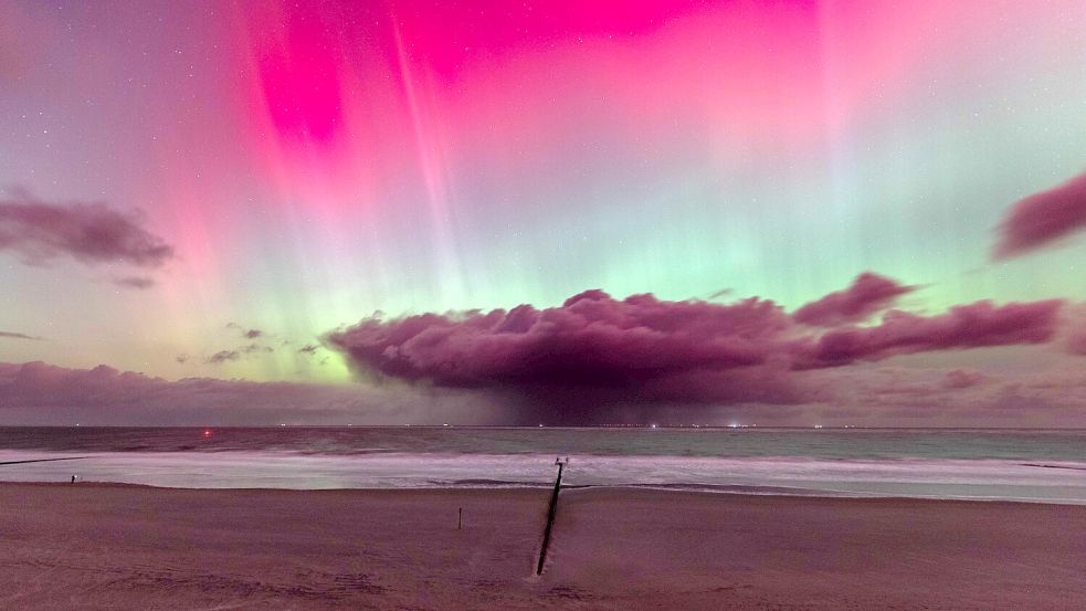 Im Oktober 2024 waren in Ostfriesland Polarlichter zu sehen. Hier ein Foto von Norderney. Foto: Janis Meyer