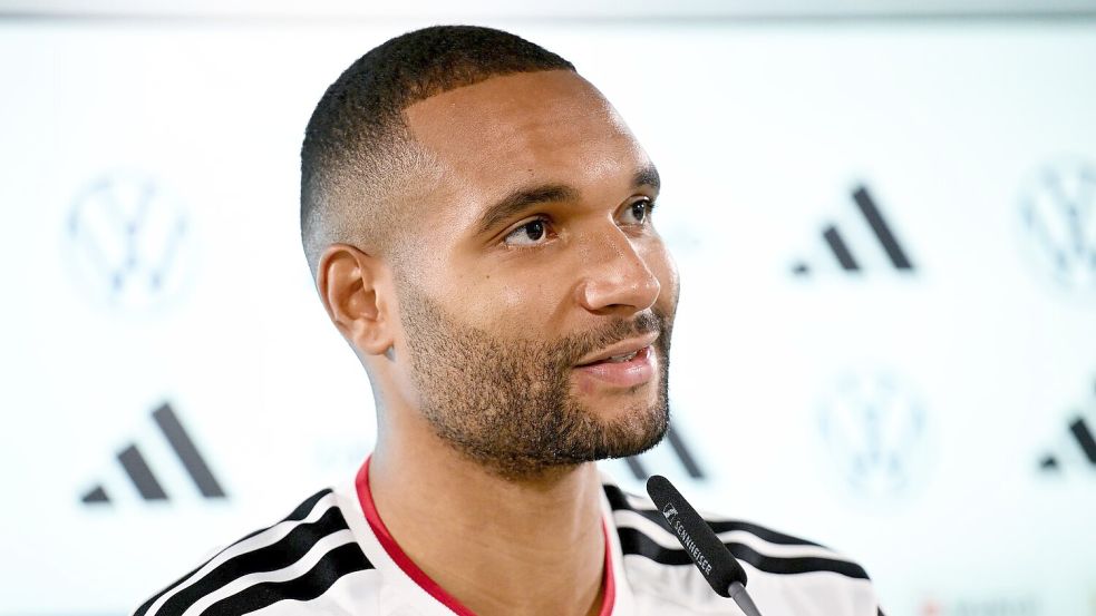 Jonathan Tah hat keine Zweifel an der direkten WM-Qualifikation. Foto: Julian Stratenschulte