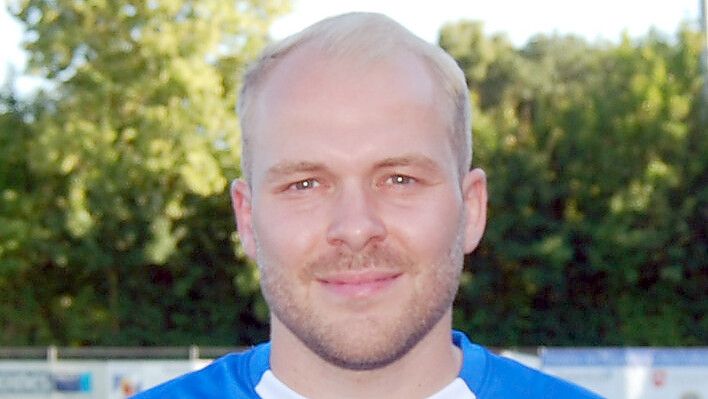 Ole Eucken schoss gegen Esens einen sehenswerten Treffer. Foto: Reemts