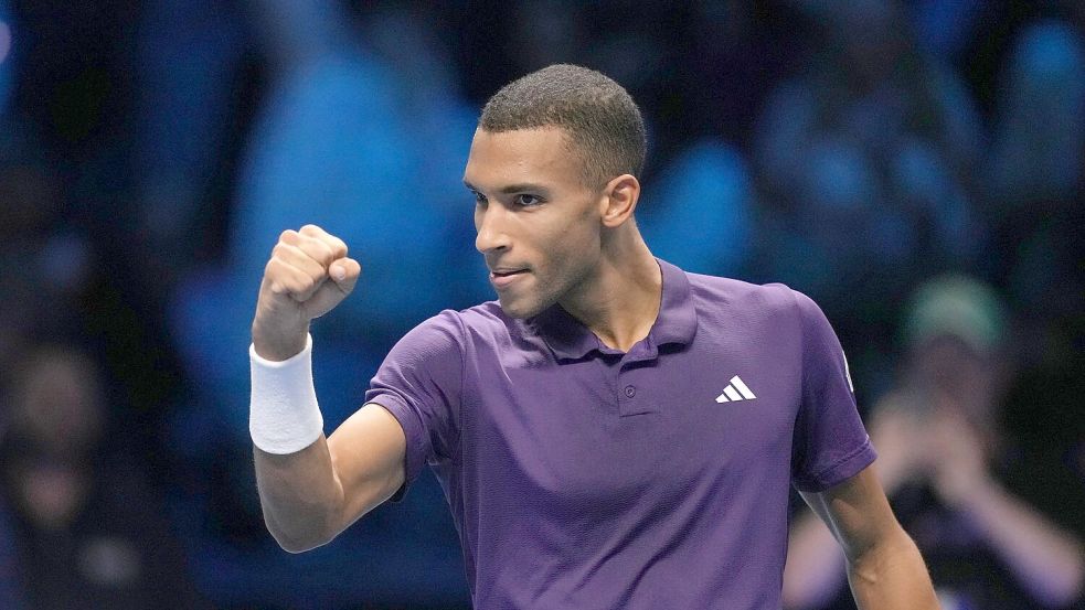 Ist bereit für das Match gegen Alexander Zverev: Felix Auger-Aliassime Foto: Antonio Calanni/AP/dpa