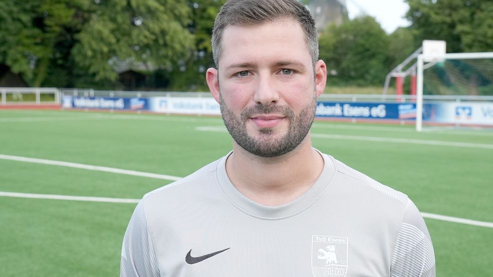 Robin Sikma steht beim TuS Esens wieder im Kasten. Foto: Steenhoff