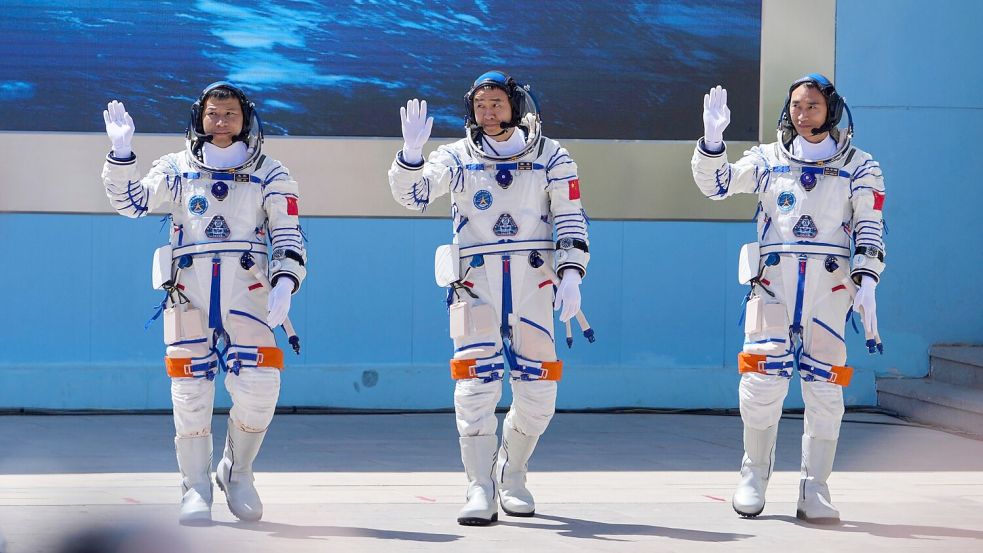 Die Astronauten mussten länger als geplant im All bleiben. (Archivbild) Foto: Andy Wong/AP/dpa