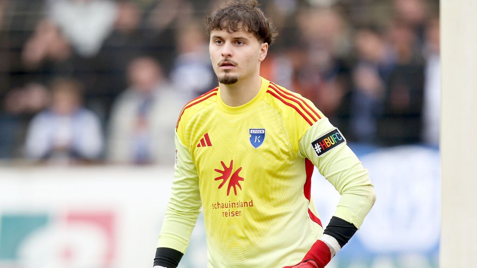 Isaak Djokovic stand in den letzten drei Partien im Kickers-Gehäuse. Ob er auch gegen Drochtersen ran darf, wird er am Spieltag erfahren. Foto: Doden/Emden
