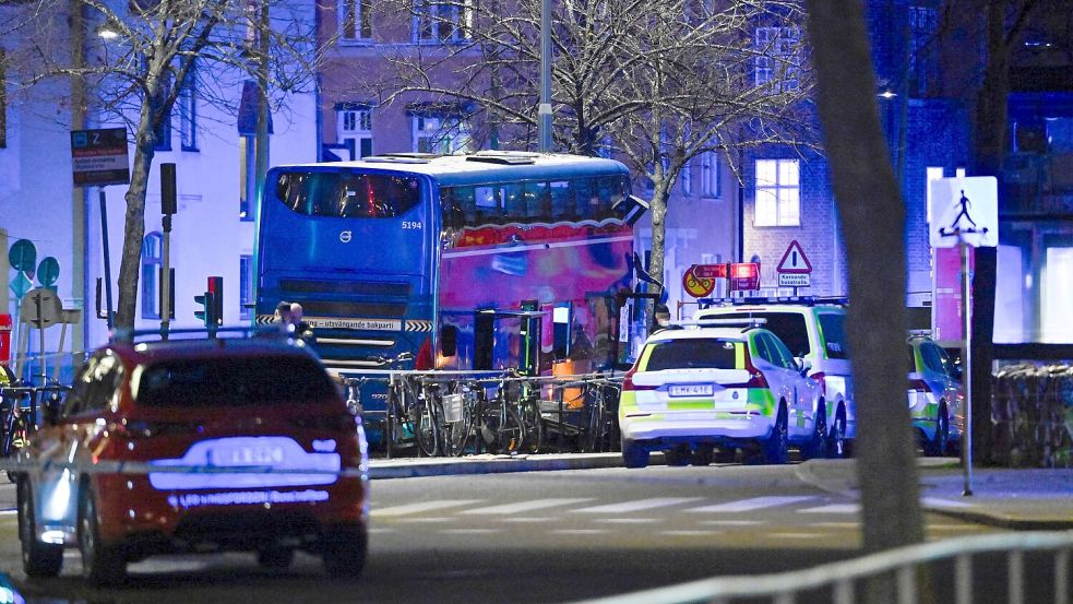 In der schwedischen Hauptstadt Stockholm hat es einen schweren Busunfall gegeben. Foto: Henrik Montgomery/TT News Agency