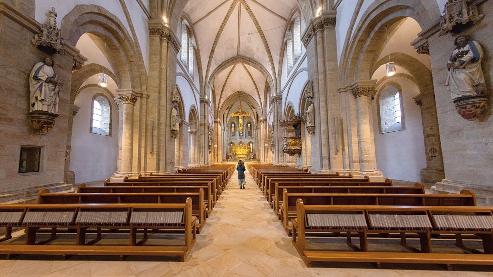 Im Osnabrücker Dom wird am Sonntag, 16. November, mit einer besonderen Veranstaltung an die Opfer von Missbrauch in der katholischen Kirche erinnert. Foto: Michael Gründel