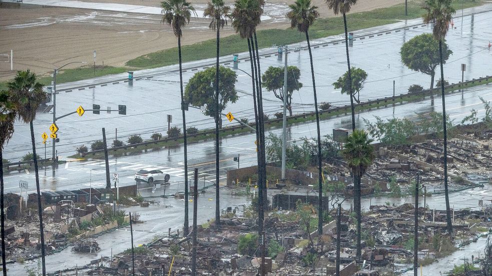 Die Behörden warnten von Sturzfluten und Überschwemmungen. Foto: Ethan Swope/AP/dpa