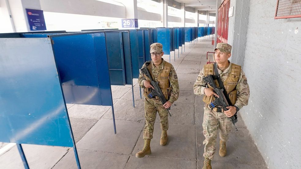 Im Mittelpunkt des Wahlkampfs standen die Themen Wirtschaft, Sicherheit und Migration. Foto: Esteban Felix/AP/dpa