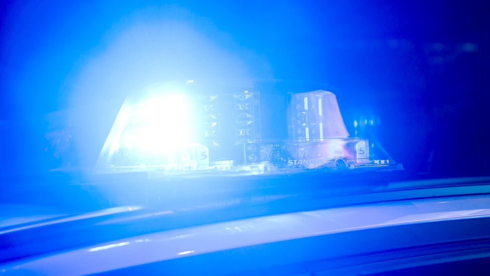 Die Polizei wurde in der Nacht zu Sonntag zu einem Unfall an den Haster Weg gerufen. Foto: dpa/Julian Stratenschulte