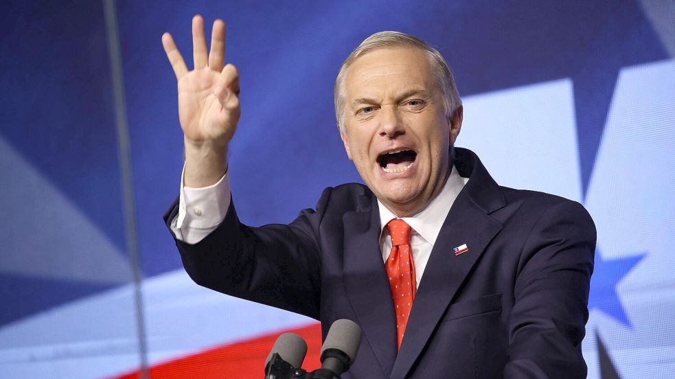 Vor der Stichwahl: Der ultrarechte Kandidat José-Antonio Kast konnte sich bereits die Unterstützung der Viert- und Fünftplatzierten sichern. Foto: IMAGO/Aton Chile