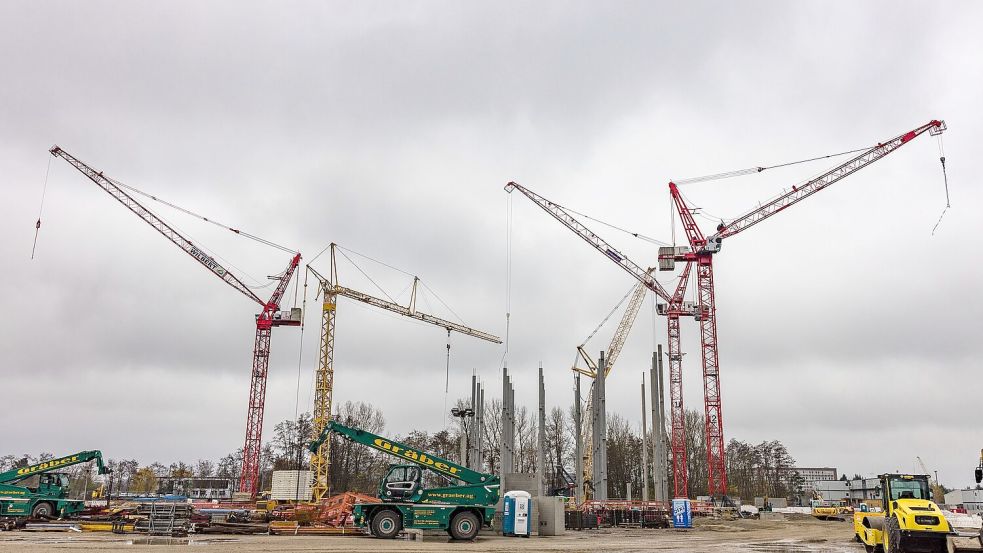 Das Rechenzentrum entsteht auf dem Gelände des ehemaligen Kraftwerks Lübbenau. Foto: Frank Hammerschmidt