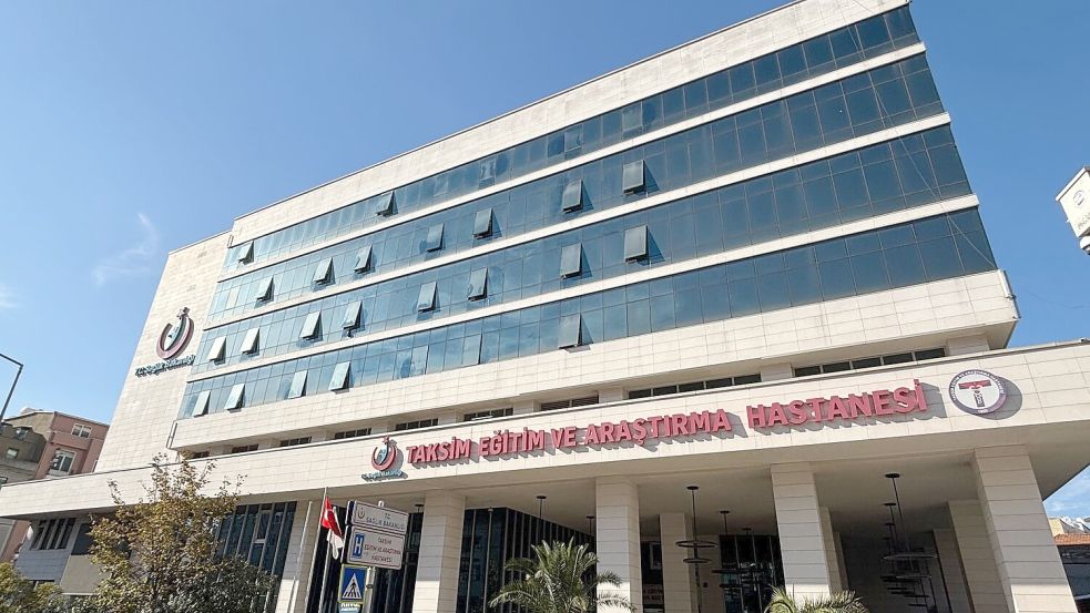 Die Ermittlungen über die Ursache für die Todesfälle halten an. Foto: Mirjam Schmitt/dpa