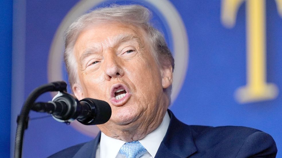 Trump ist begeistert über die Verabschiedung der UN-Resolution. Foto: Alex Brandon/AP/dpa