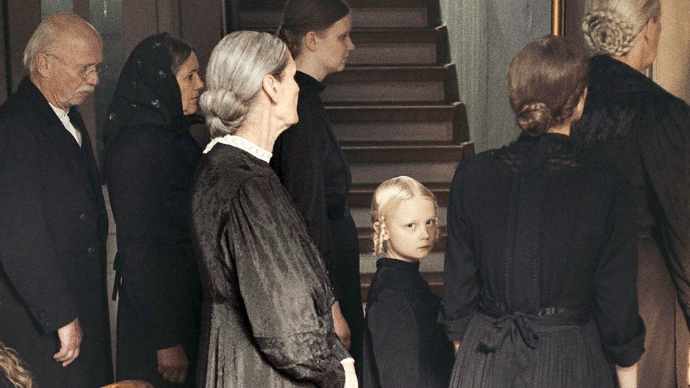 Gleich dreifach nominiert: „In die Sonne schauen“. (Handoutbild) Foto: Hanna Heckt/Studio Zentral/dpa