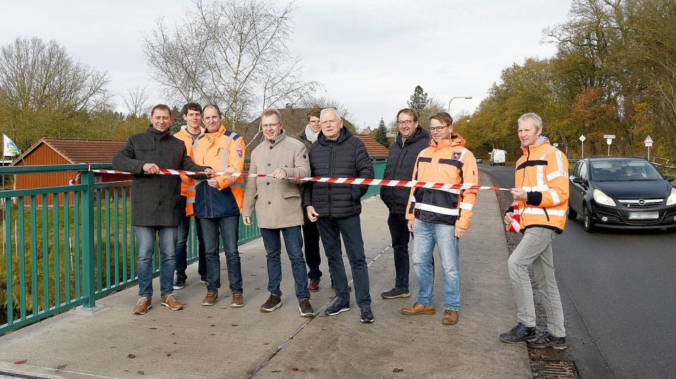 Am Dienstag, 18. November 2025, wurde die Brücke über den Nordgeorgsfehnkanal offiziell freigegeben. Foto: Melchert Stromann