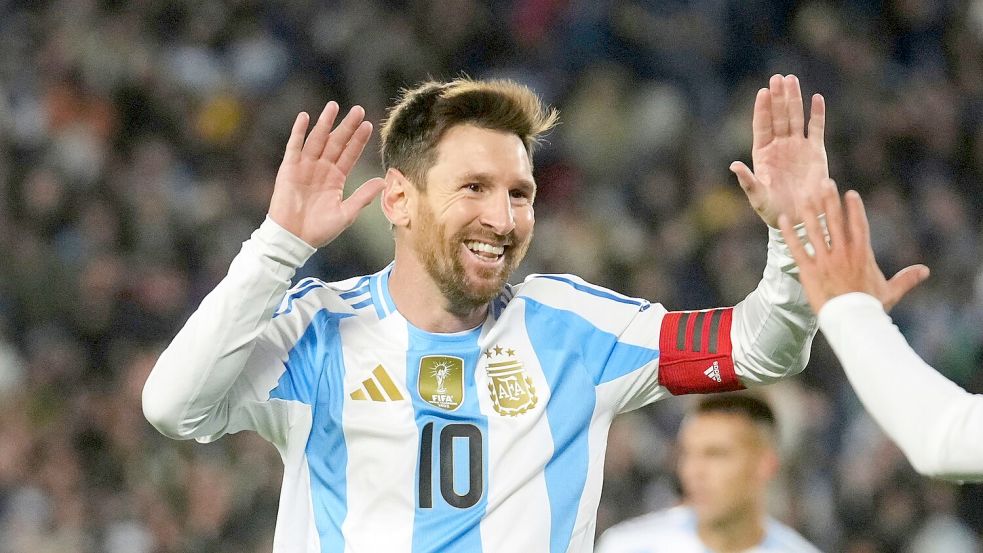 Wann wartet frühestens der Weltmeister? Bald hat die DFB-Elf Klarheit. Foto: Gustavo Garello/AP/dpa