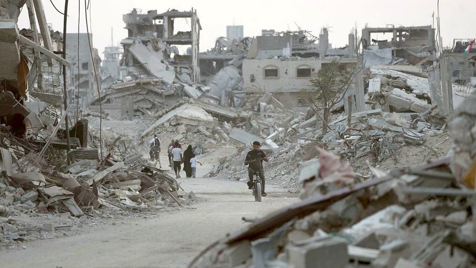 Laut palästinensischen Angaben gibt es zahlreiche Todesopfer durch neue israelische Angriffe. Foto: Abdel Kareem Hana/AP/dpa