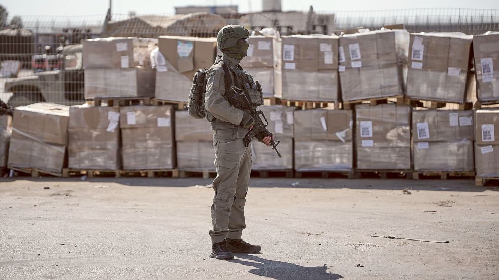 Die EU kann sich vorstellen, künftig Grenzkontrollen am Übergang Kerem Schalom zu unterstützen. (Archivbild) Foto: Ohad Zwigenberg/AP/dpa
