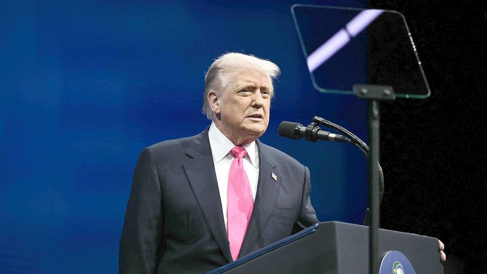 Trump droht sechs Demokraten auf Truth Social. Foto: AFP/Brendan Smialowski