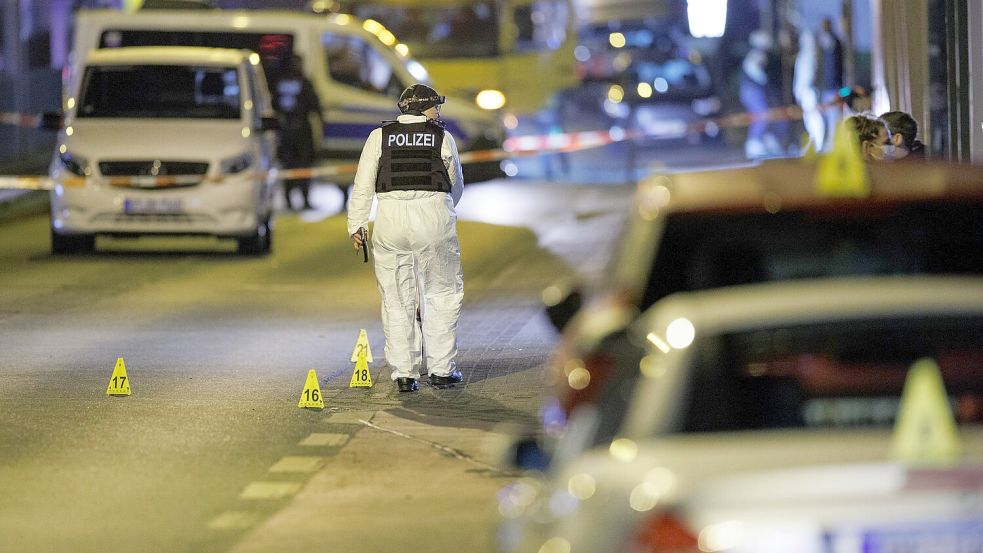 Bei den Schüssen vor dem Landgericht waren vier Menschen verletzt worden, teilweise schwer. (Archivbild) Foto: Friso Gentsch