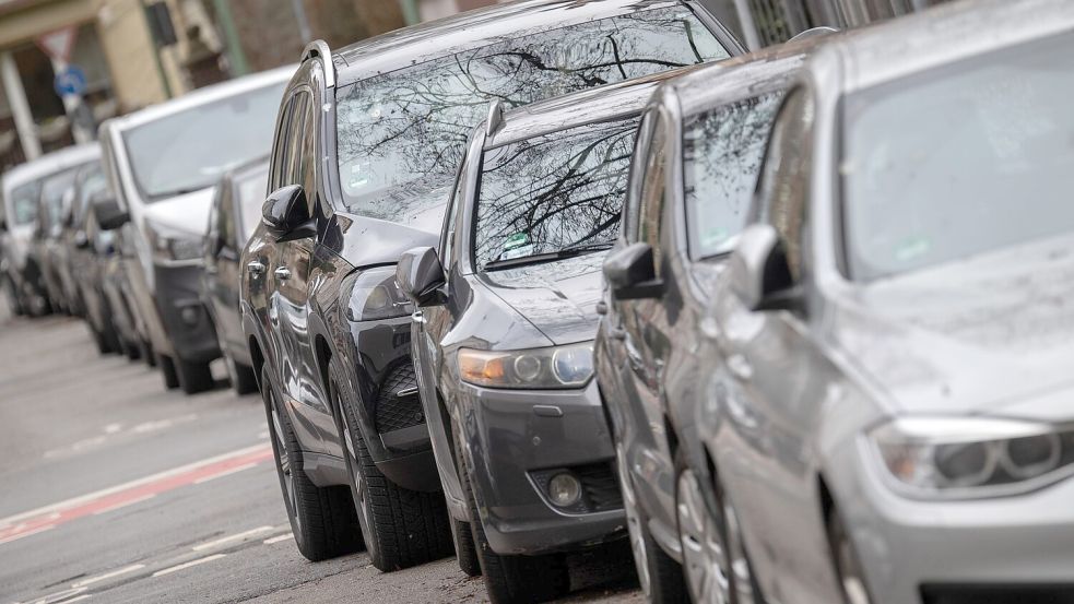 Autos stehen immer mehr rum. Foto: Sebastian Gollnow