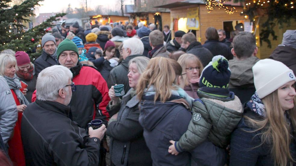 Der Weihnachtsmarkt in Ihrhove ist immer gut besucht. Foto: Archiv