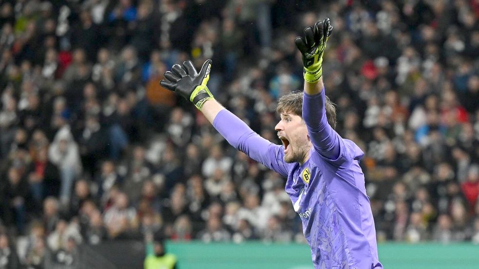 BVB-Keeper Gregor Kobel kassierte zuletzt acht Gegentore in drei Spielen Foto: Arne Dedert