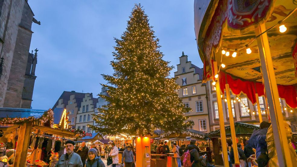 Der Osnabrücker Weihnachtsmarkt ist am Montagnachmittag offiziell eröffnet worden. Foto: Jörn Martens