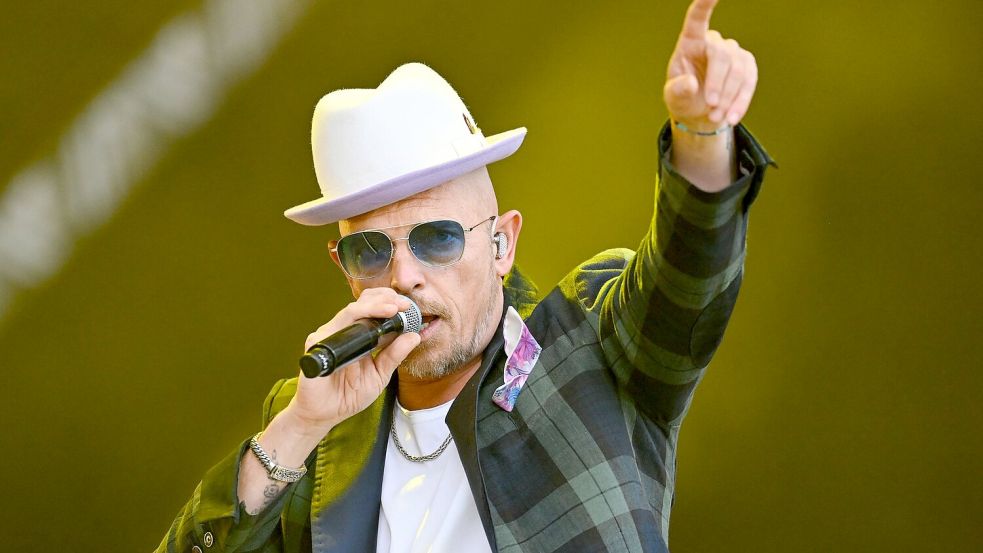 Der Sänger Jan Delay wurde zum „Hutträger des Jahres 2025“ gewählt. (Archivfoto)   Foto: Uwe Anspach